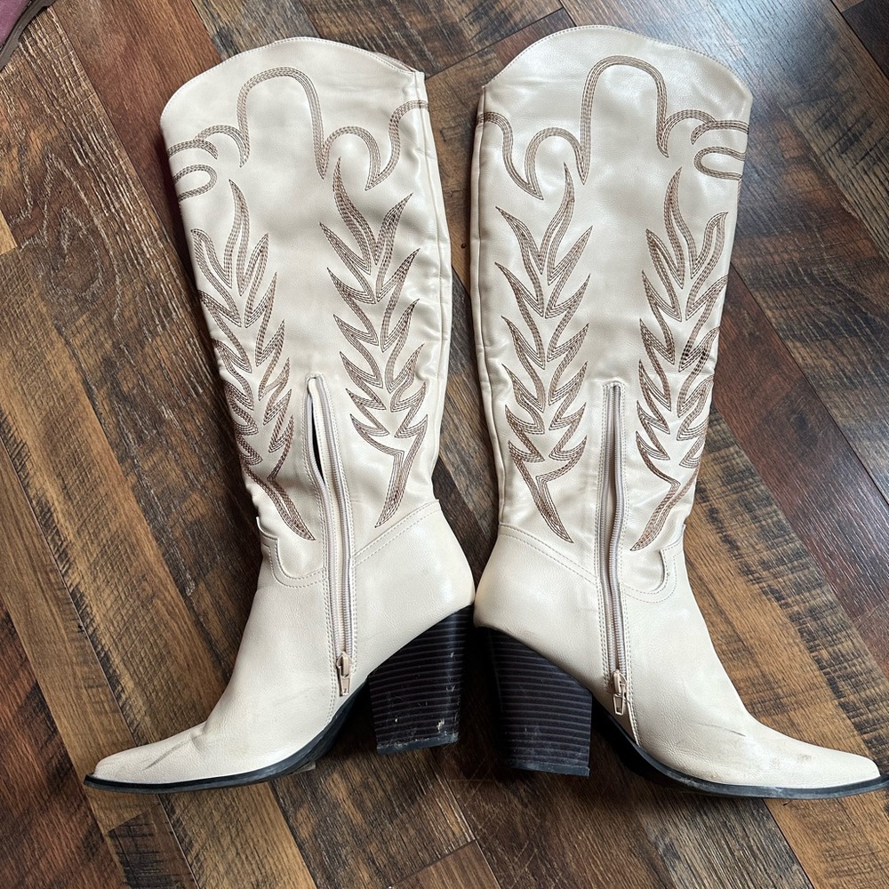Women's Cream Western Boots